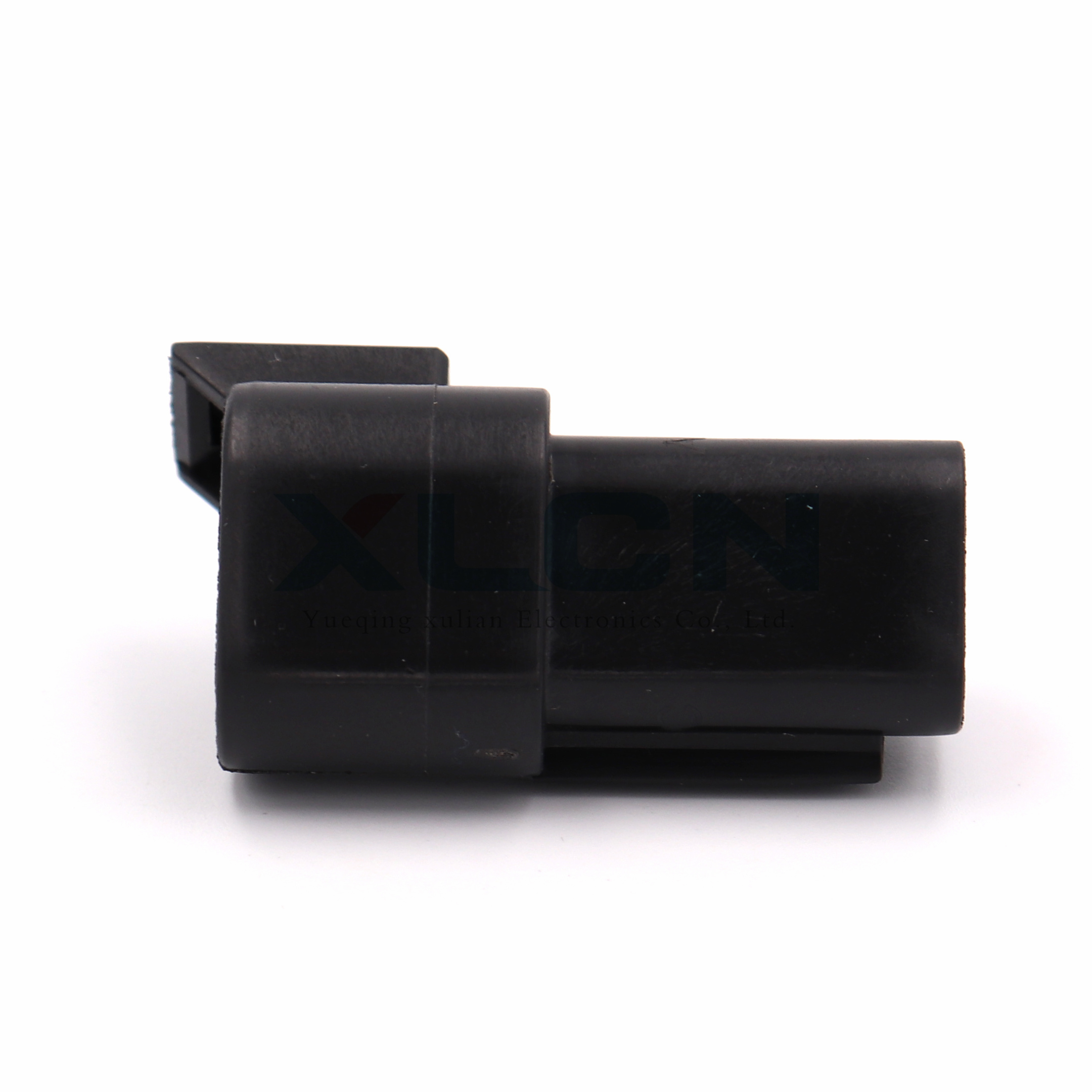 DT04-3P-E004
