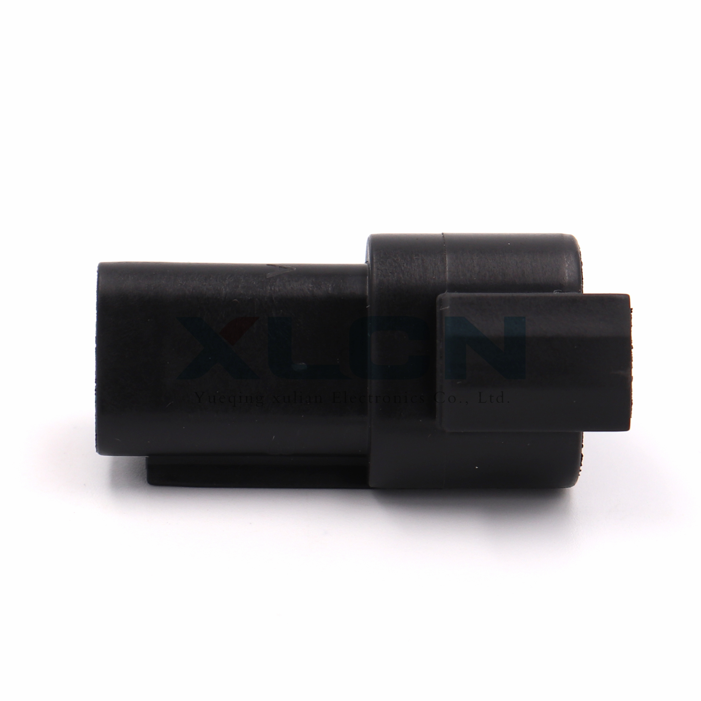 DT04-3P-E004
